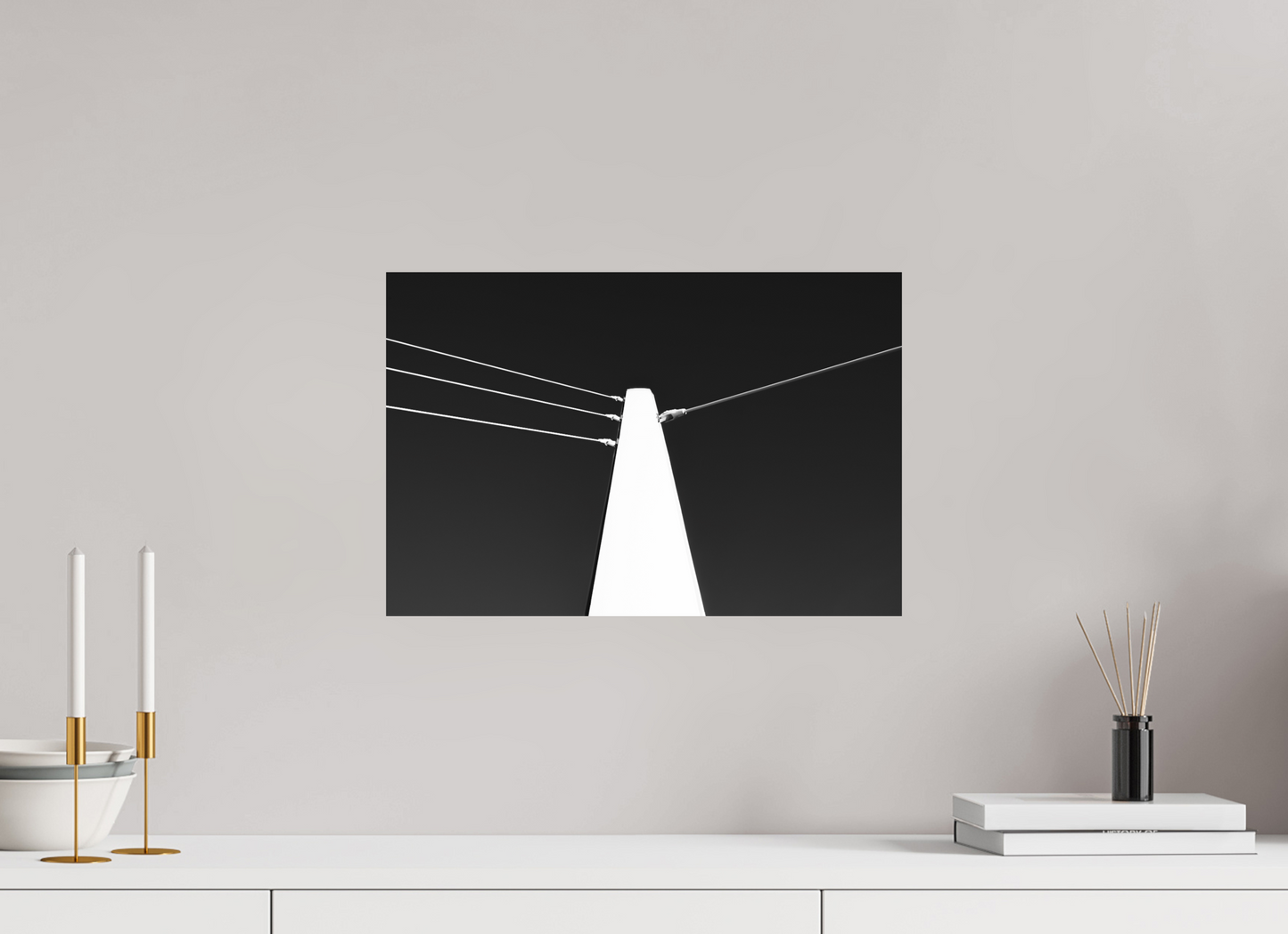 Suspension III - Minimalistische Schwarzweiß-Fotografie - Hochwertiger Abzug in Galeriequalität
