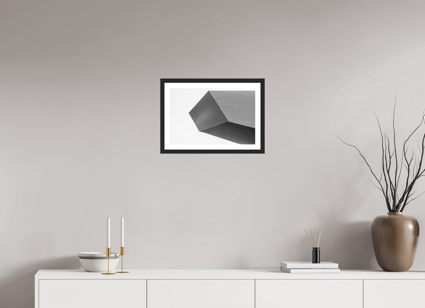 45 x 30 cm, Ilford on Aluminium behind Acrylic Glass, Framed with Border Intruder - Schwarzweiß-Architekturfotografie - Hochwertiger Abzug in Galeriequalität
