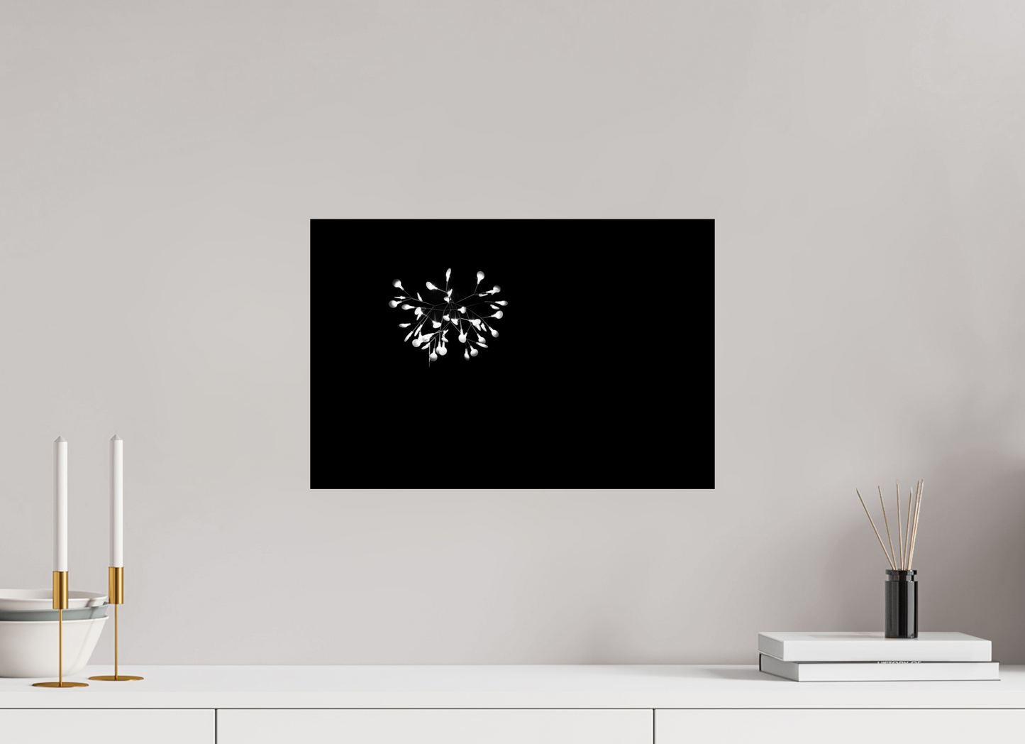 Fireworks - Abstrakte Minimalistische Schwarzweiß-Fotografie - Hochwertiger Abzug in Galeriequalität