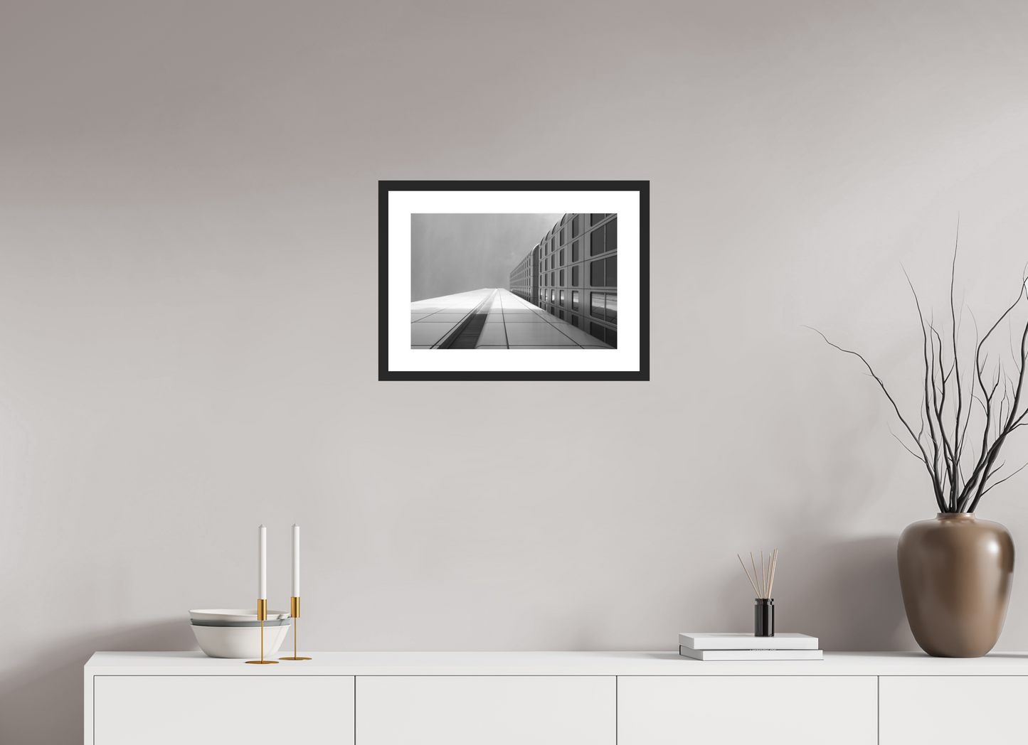 45 x 30 cm, Ilford Framed with Passepartout and Premium Glass Vertigo - Schwarzweiß-Architekturfotografie - Hochwertiger Abzug in Galeriequalität
