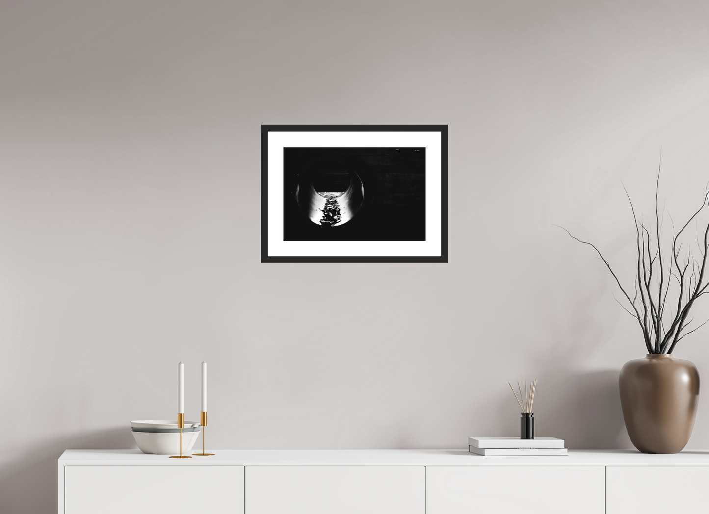 45 x 30 cm, Ilford Framed with Passepartout and Premium Glass Pipe - Abstrakte Schwarzweiß Nachtfotografie - Hochwertiger Abzug in Galeriequalität