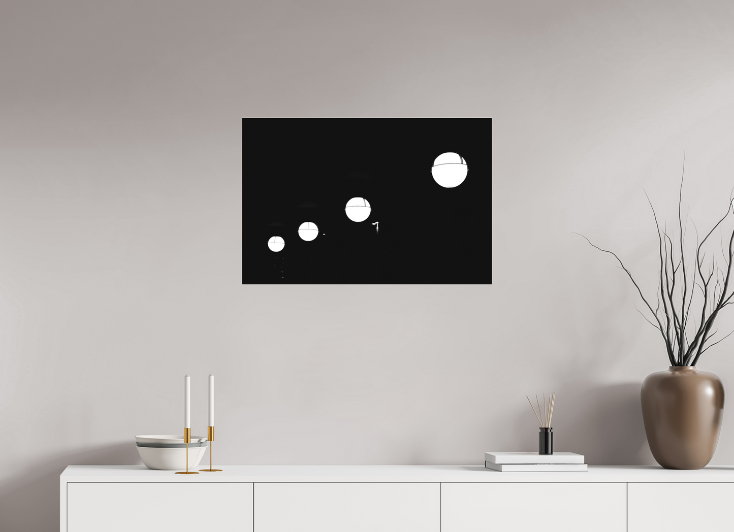 75 x 50 cm, Ilford on Aluminium behind Acrylic Glass Trajectory - Abstrakte Schwarzweiß-Nachtfotografie - Hochwertiger Abzug in Galeriequalität