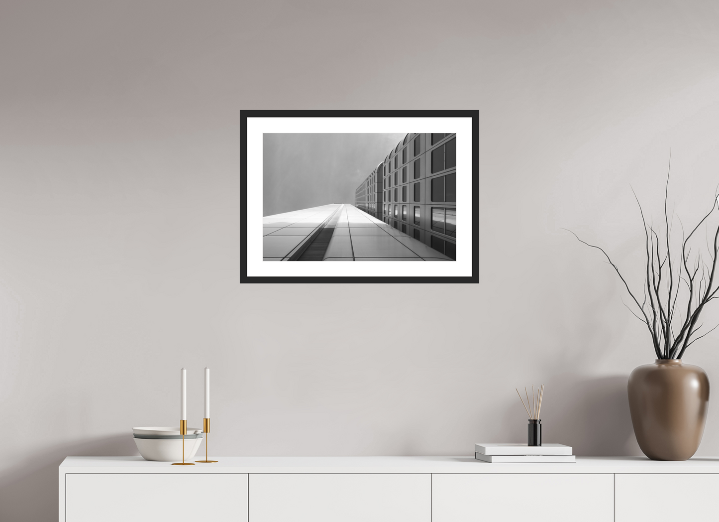 60 x 40 cm, Ilford Framed with Passepartout and Premium Glass Vertigo - Schwarzweiß-Architekturfotografie - Hochwertiger Abzug in Galeriequalität