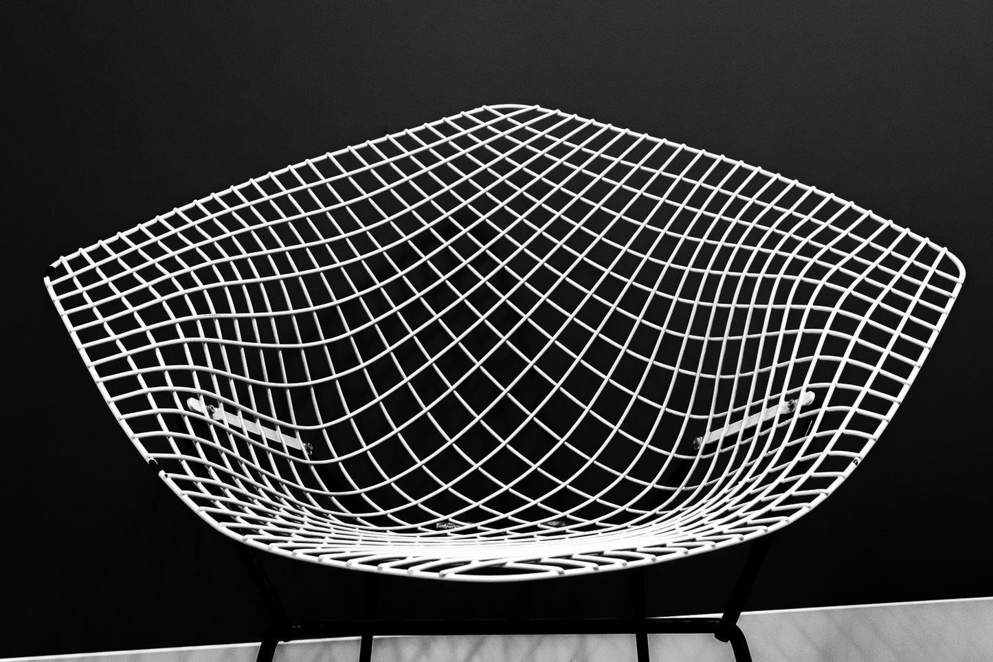 Warp - Schwarzweiß-Fotografie, Stillleben - Instant High-Res Download