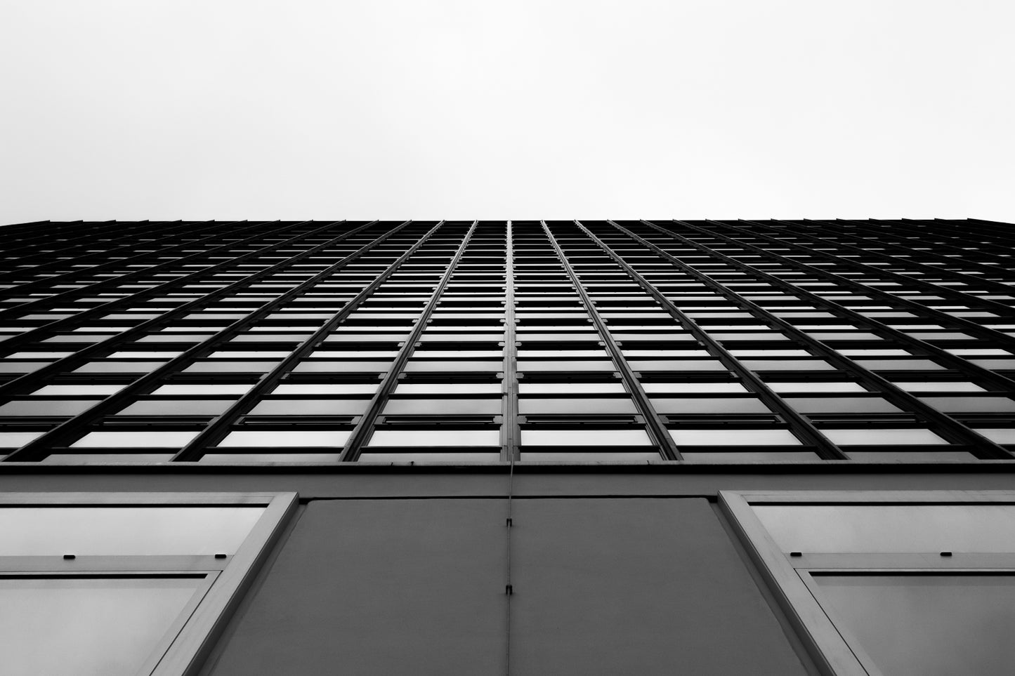 Grid II - Schwarzweiß-Architekturfotografie - Instant High-Res Download