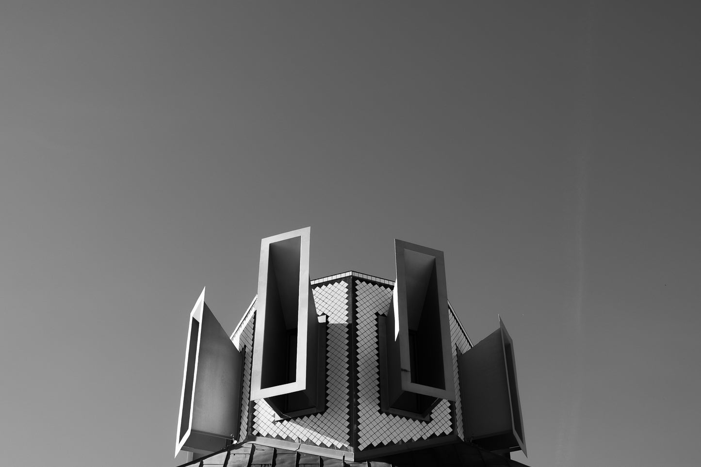 Horns - Schwarzweiß-Architekturfotografie - Instant High-Res Download
