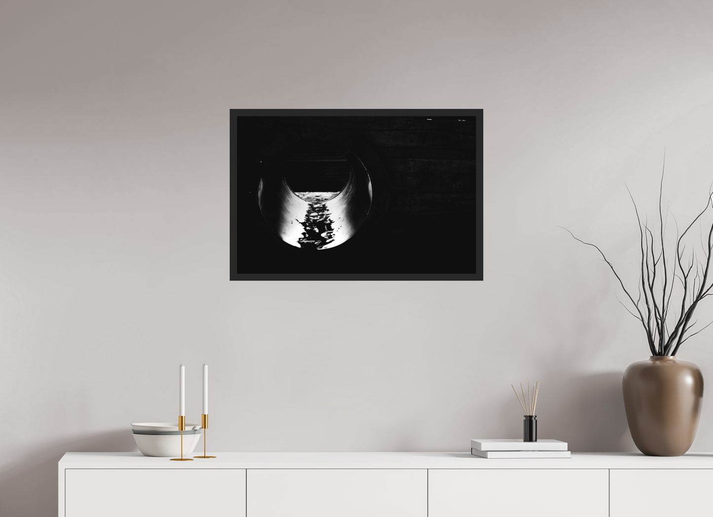 75 x 50 cm, Ilford on Aluminium, Framed Pipe - Abstrakte Schwarzweiß Nachtfotografie - Hochwertiger Abzug in Galeriequalität