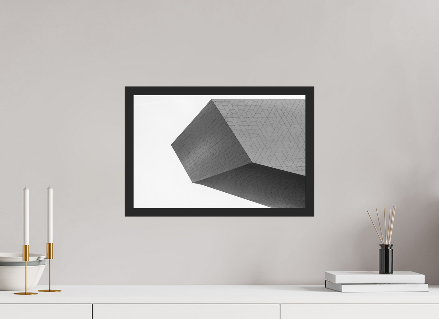 45 x 30 cm, Ilford on Aluminium, Framed Intruder - Schwarzweiß-Architekturfotografie - Hochwertiger Abzug in Galeriequalität