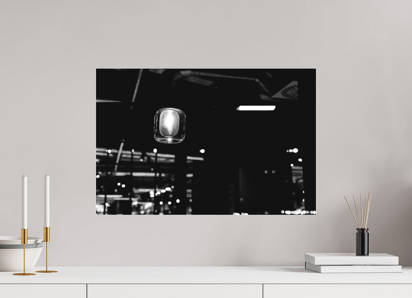 60 x 40 cm, Ilford on Aluminium behind Acrylic Glass Lighthouse - Schwarzweiß-Nachtfotografie - Hochwertiger Abzug in Galeriequalität