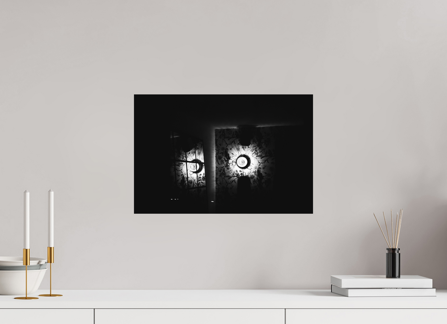 Nova - Schwarzweiß-Nachtfotografie - Hochwertiger Abzug in Galeriequalität