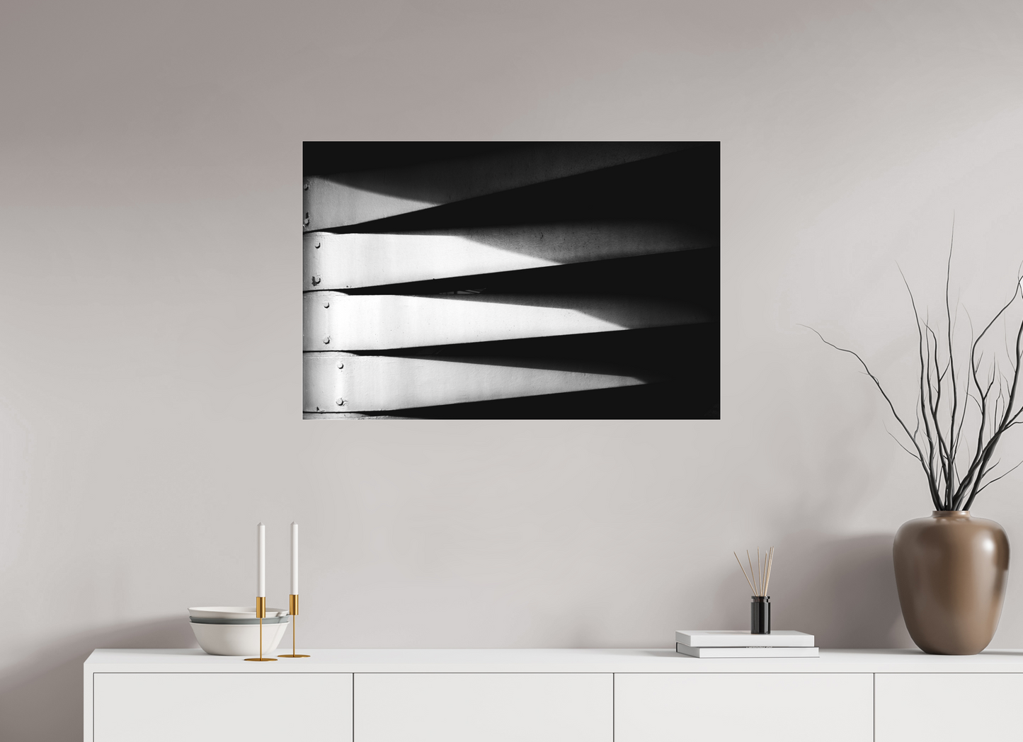 90 x 60 cm, Ilford on Aluminium behind Acrylic Glass Fangs - Abstrakte Schwarzweiß-Fotografie - Hochwertiger Abzug in Galeriequalität