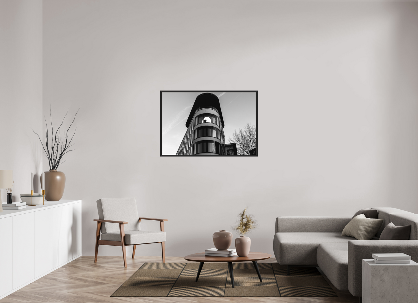 On the Moon - Schwarzweiß-Architekturfotografie - Hochwertiger Abzug in Galeriequalität