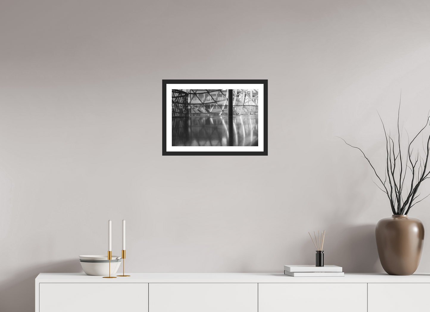 45 x 30 cm, Ilford on Aluminium behind Acrylic Glass, Framed with Border Polished - Schwarzweiß-Architekturfotografie - Hochwertiger Abzug in Galeriequalität
