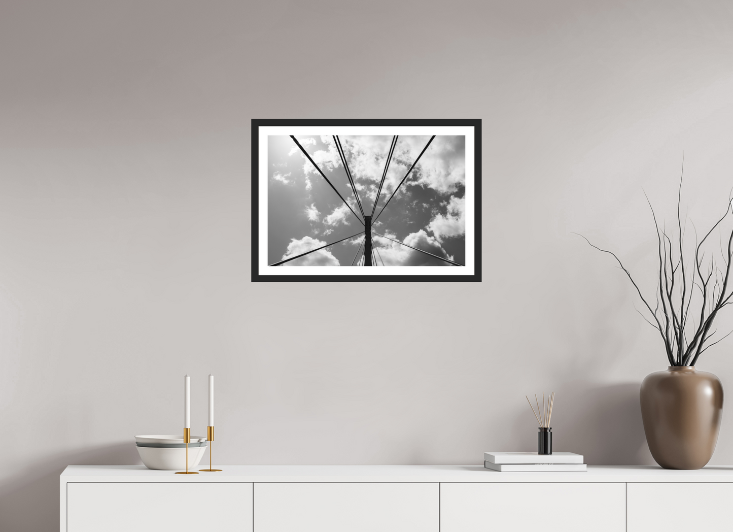 Suspension II - Schwarzweiß-Fotografie - Hochwertiger Abzug in Galeriequalität