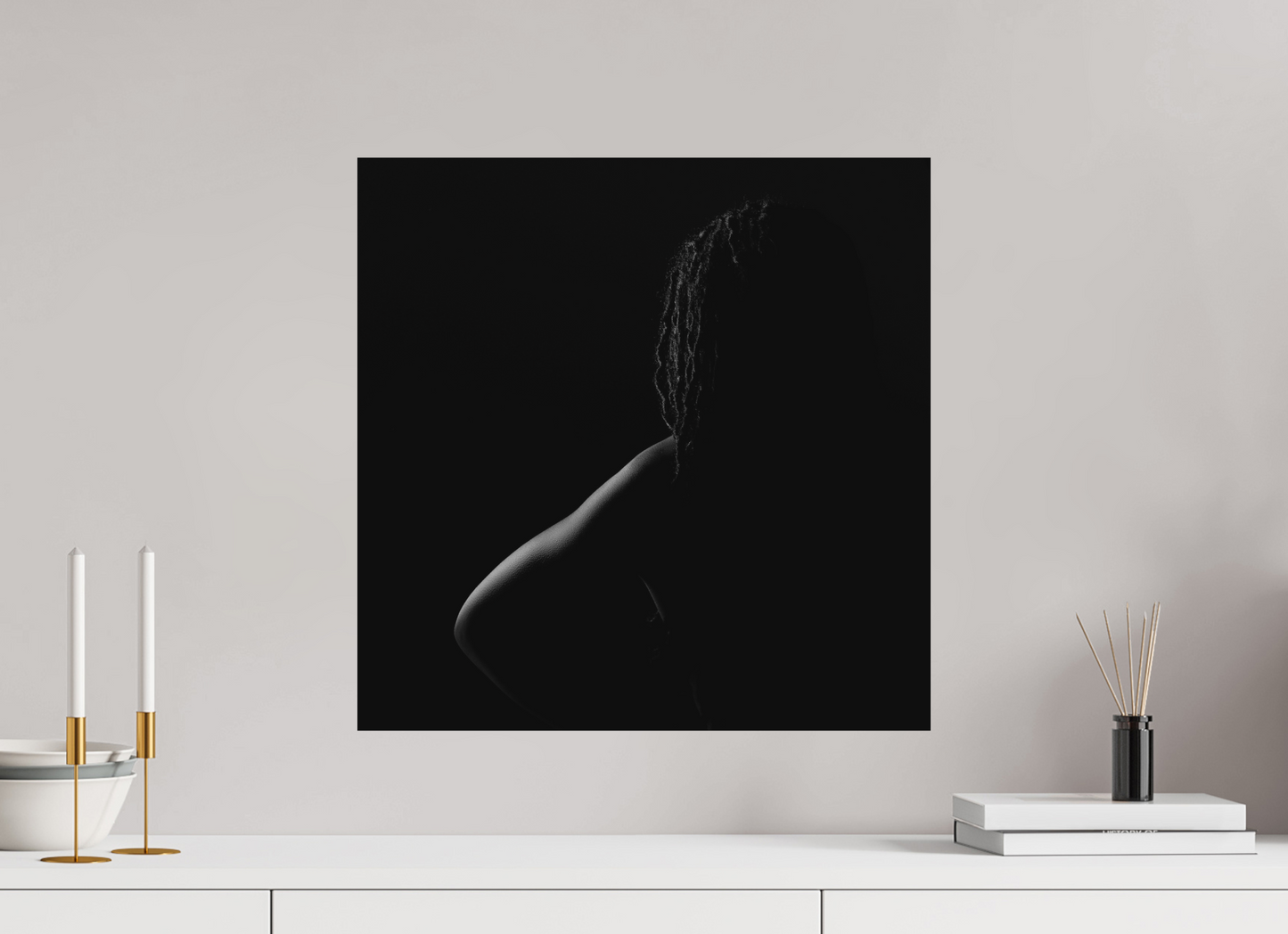 Crescent Moon III - Schwarzweiß-Fotografie, Teilakt - Hochwertiger Abzug in Galeriequalität Print