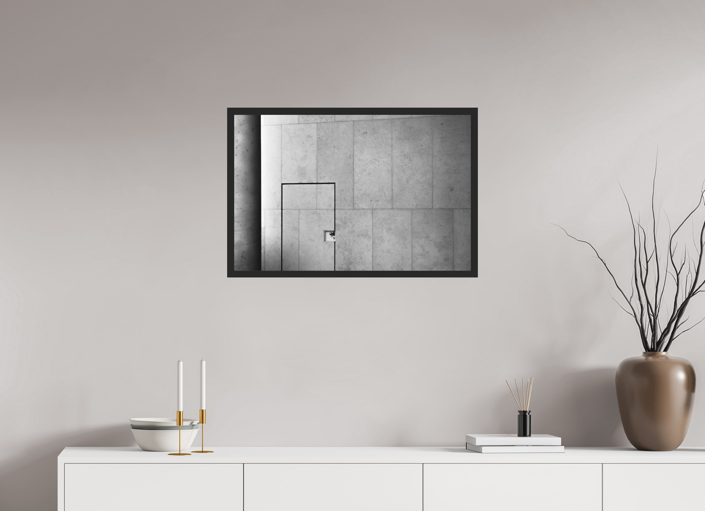 75 x 50 cm, Ilford on Aluminium, Framed Shut - Schwarzweiß-Architekturfotografie - Hochwertiger Abzug in Galeriequalität