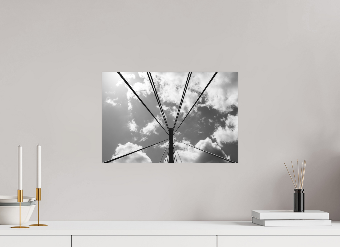 Suspension II - Schwarzweiß-Fotografie - Hochwertiger Abzug in Galeriequalität
