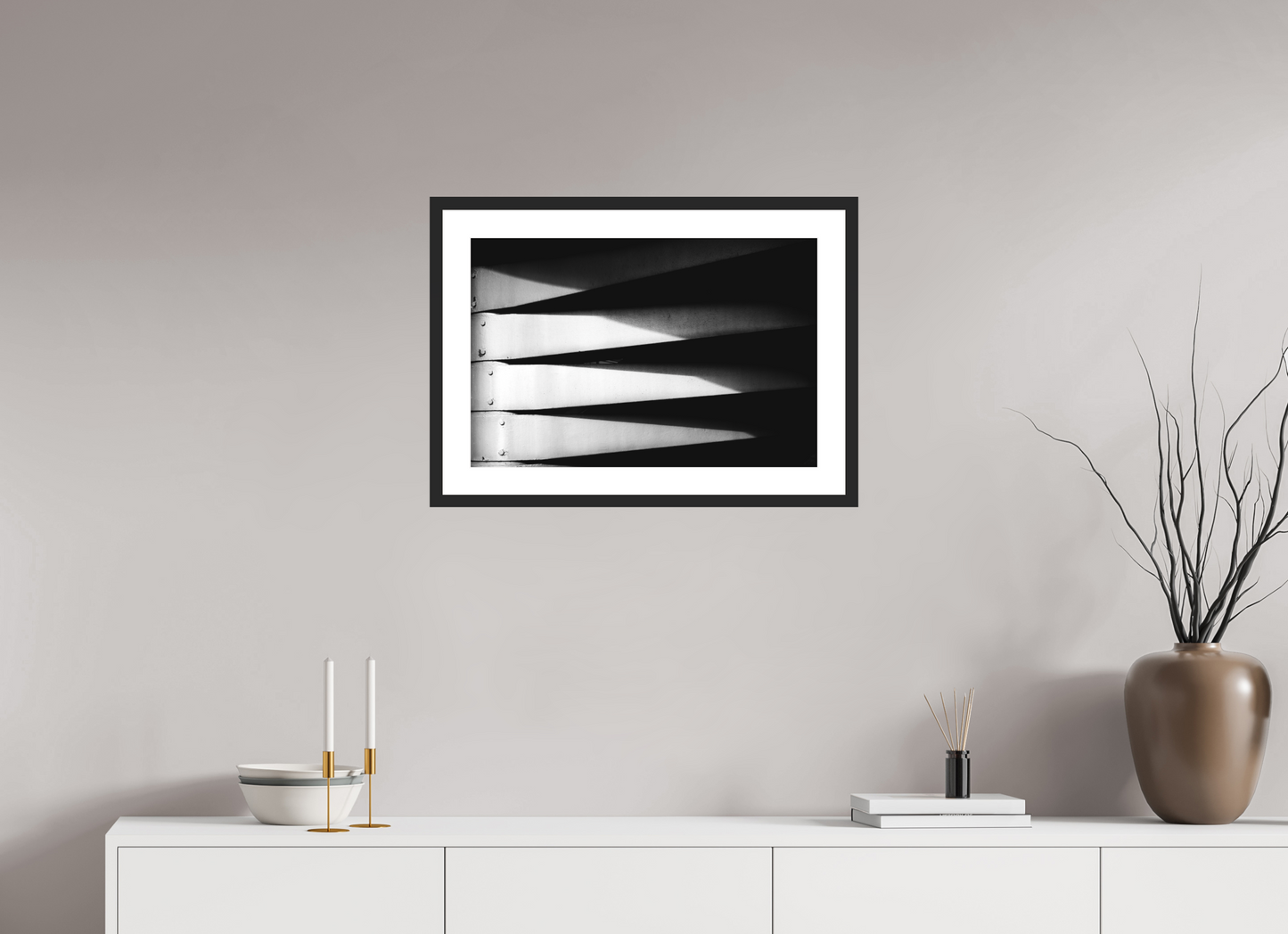 60 x 40 cm, Ilford Framed with Passepartout and Premium Glass Fangs - Abstrakte Schwarzweiß-Fotografie - Hochwertiger Abzug in Galeriequalität