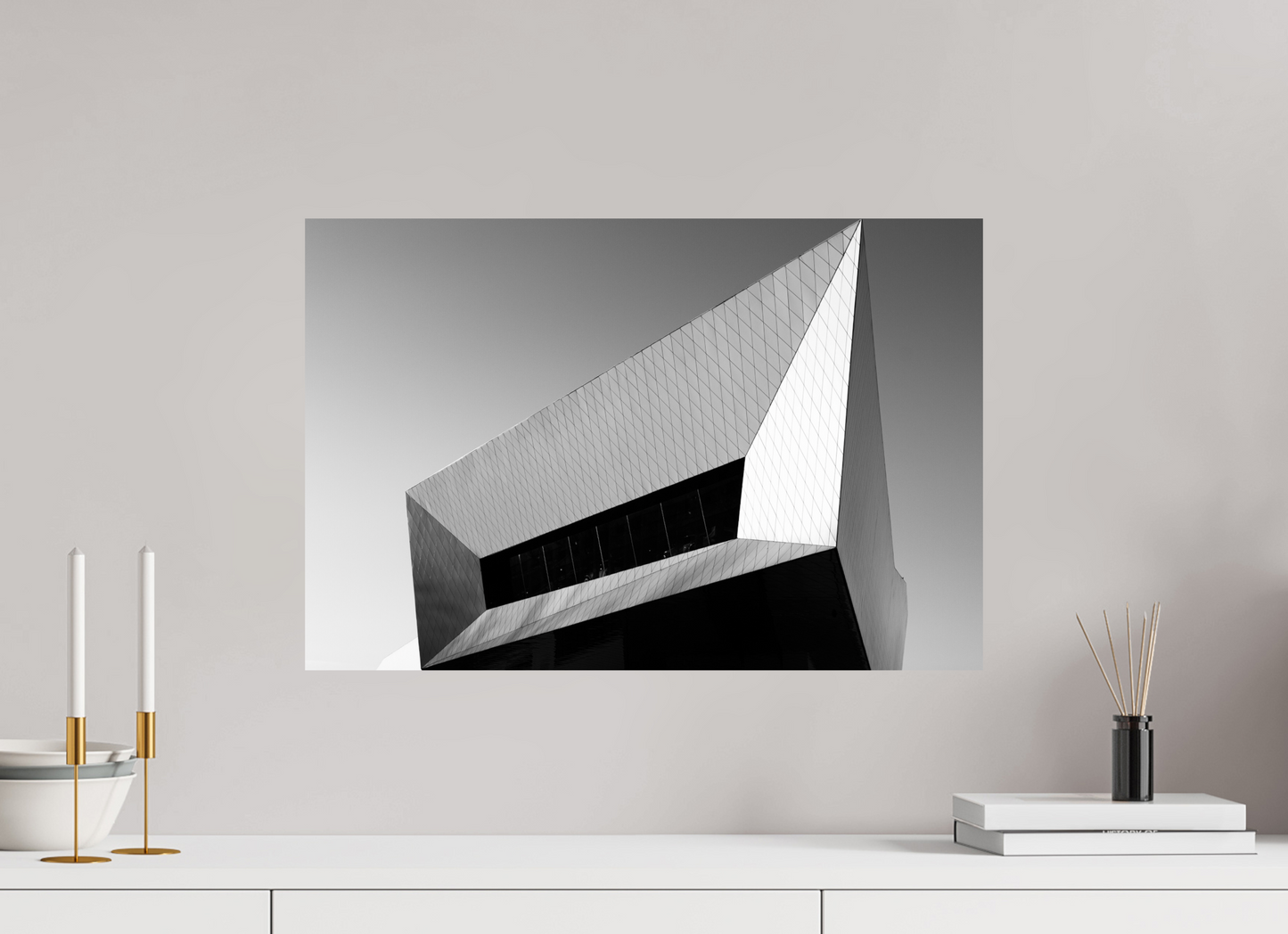 Distortion - Schwarzweiß-Architekturfotografie - Hochwertiger Abzug in Galeriequalität