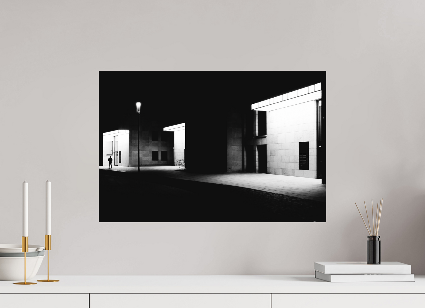 Ghosts - Schwarzweiß-Nachtfotografie - Hochwertiger Abzug in Galeriequalität