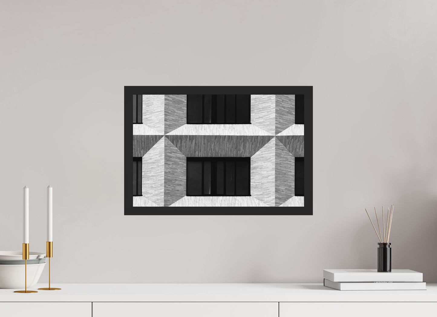 45 x 30 cm, Ilford on Aluminium, Framed Waffle II - Schwarzweiß-Architekturfotografie, Naheinstellung - Hochwertiger Abzug in Galeriequalität