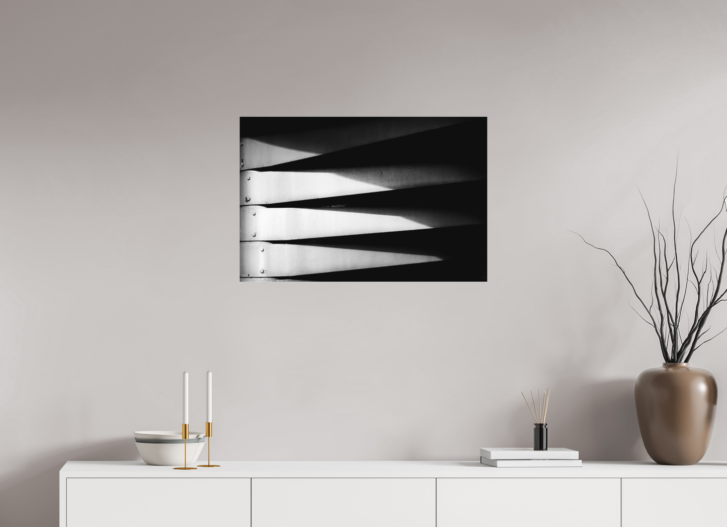 75 x 50 cm, Ilford on Aluminium Fangs - Abstrakte Schwarzweiß-Fotografie - Hochwertiger Abzug in Galeriequalität