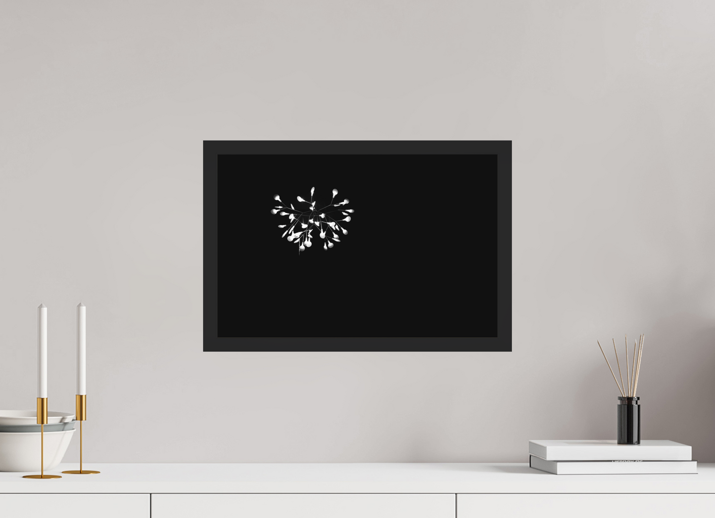 Fireworks - Abstrakte Minimalistische Schwarzweiß-Fotografie - Hochwertiger Abzug in Galeriequalität