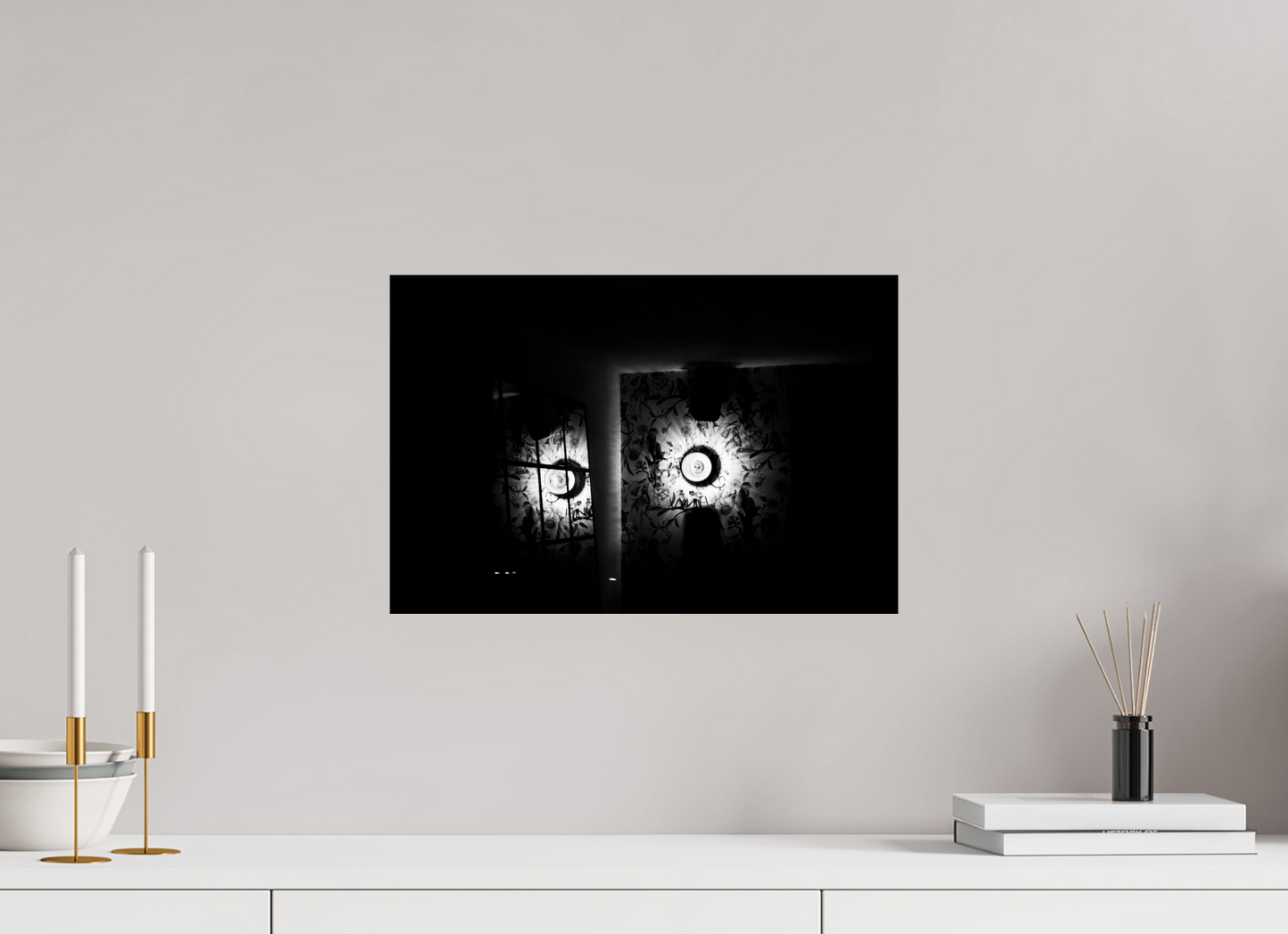Nova - Schwarzweiß-Nachtfotografie - Hochwertiger Abzug in Galeriequalität