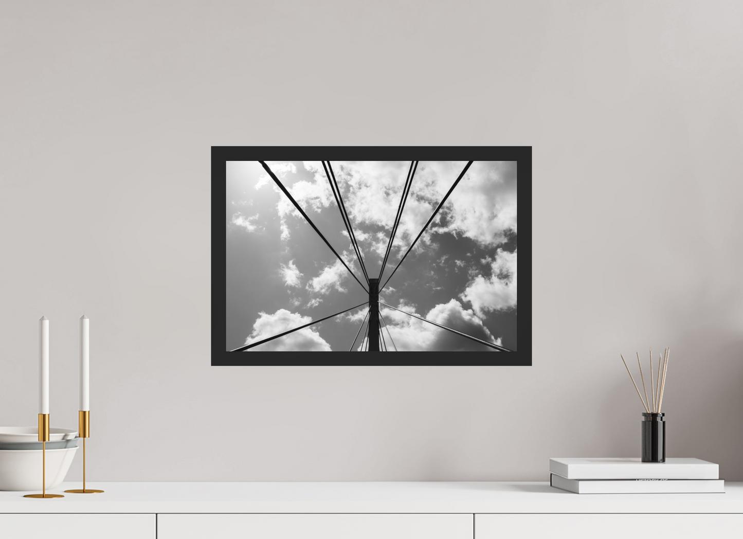 Suspension II - Schwarzweiß-Fotografie - Hochwertiger Abzug in Galeriequalität