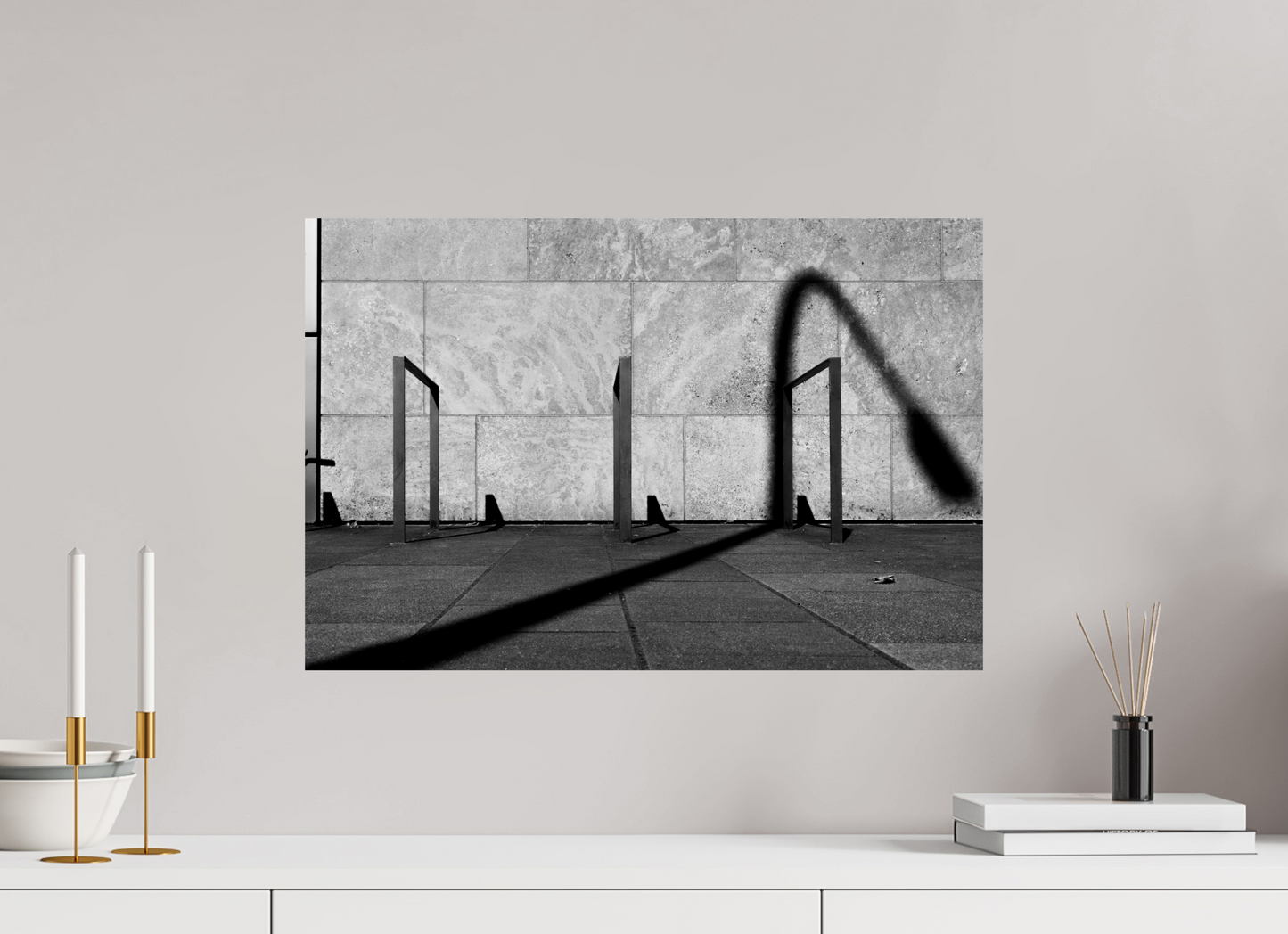 Bow - Abstrakte Schwarzweiß-Fotografie - Hochwertiger Abzug in Galeriequalität