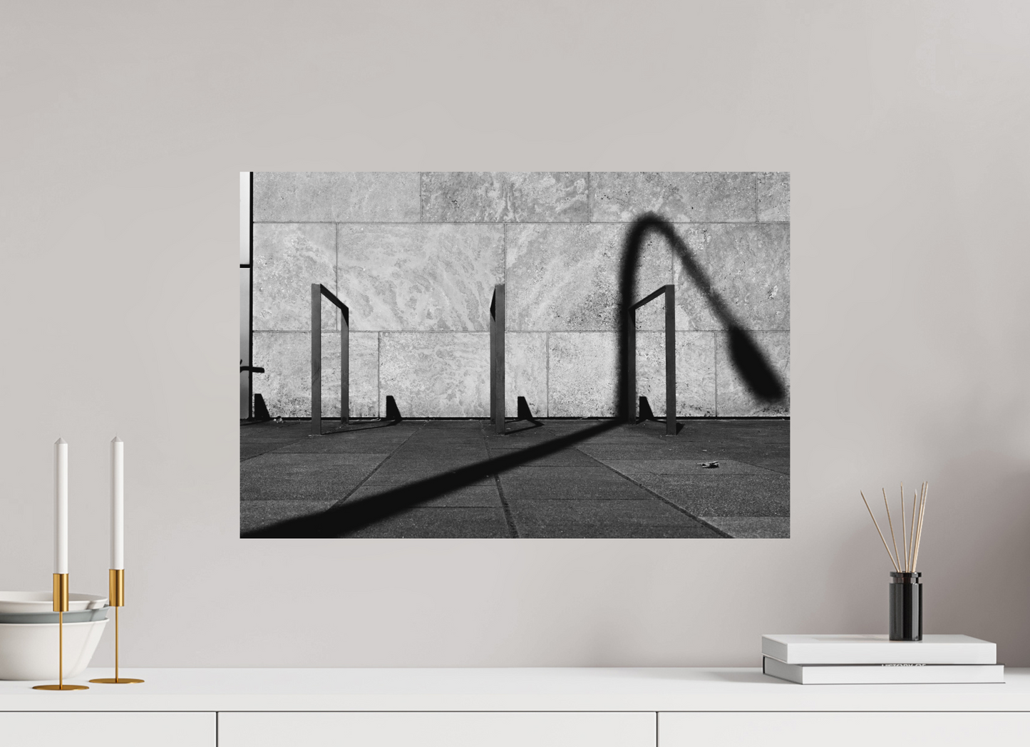 Bow - Abstrakte Schwarzweiß-Fotografie - Hochwertiger Abzug in Galeriequalität