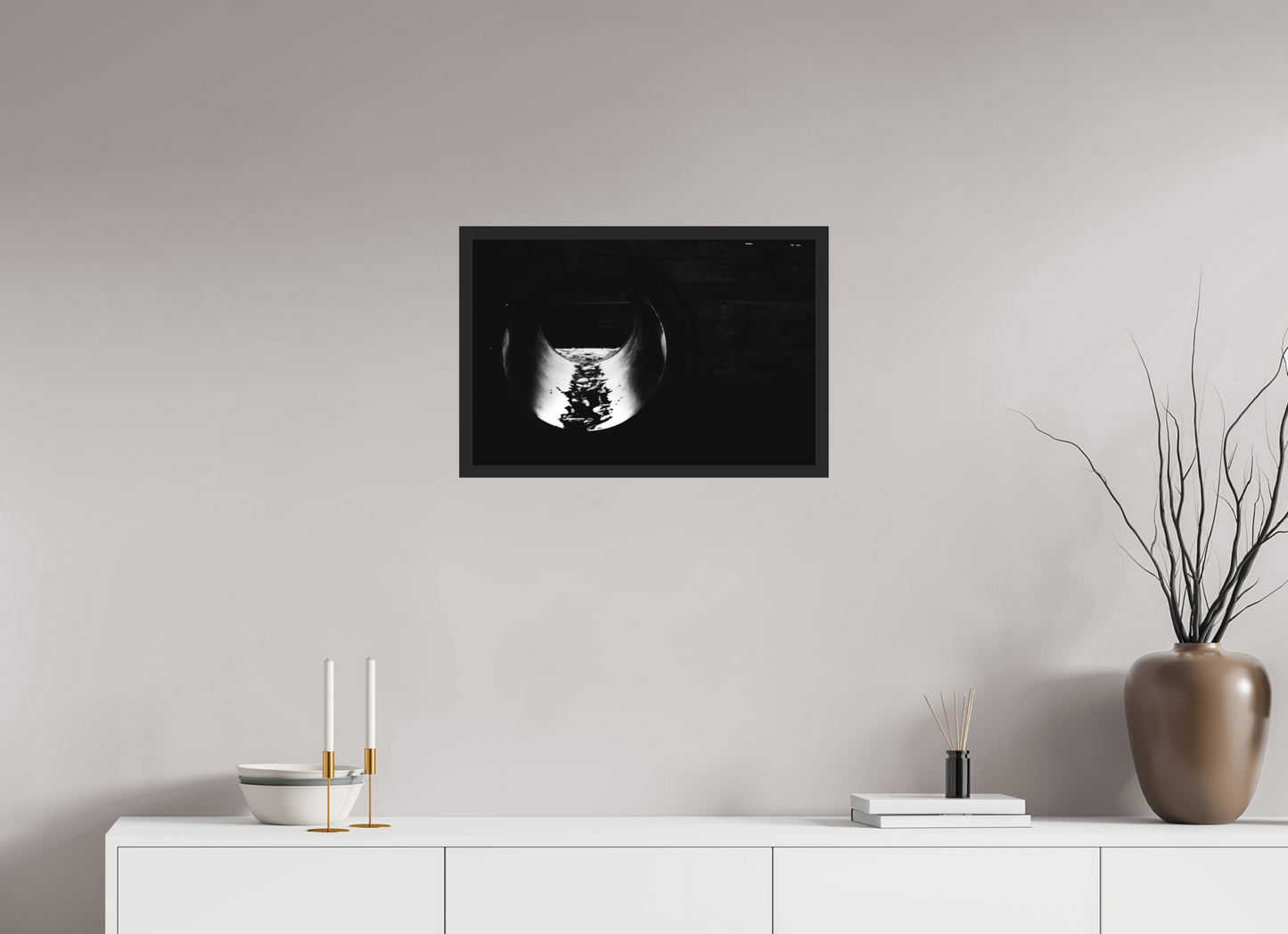 60 x 40 cm, Ilford on Aluminium behind Acrylic Glass, Framed Pipe - Abstrakte Schwarzweiß Nachtfotografie - Hochwertiger Abzug in Galeriequalität