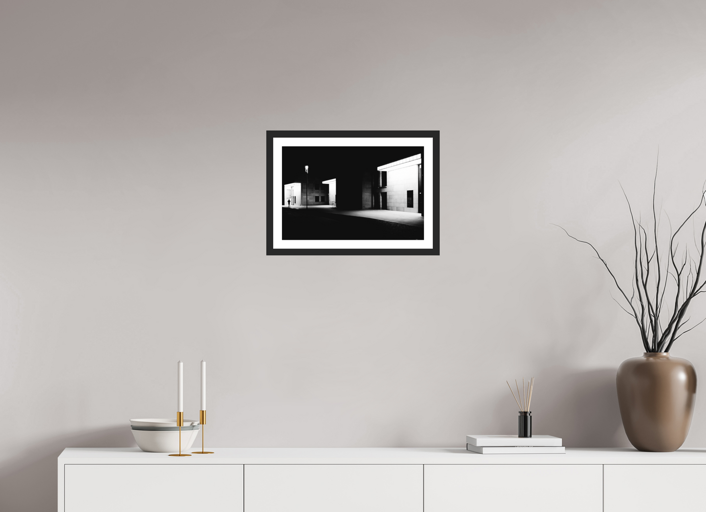 Ghosts - Schwarzweiß-Nachtfotografie - Hochwertiger Abzug in Galeriequalität
