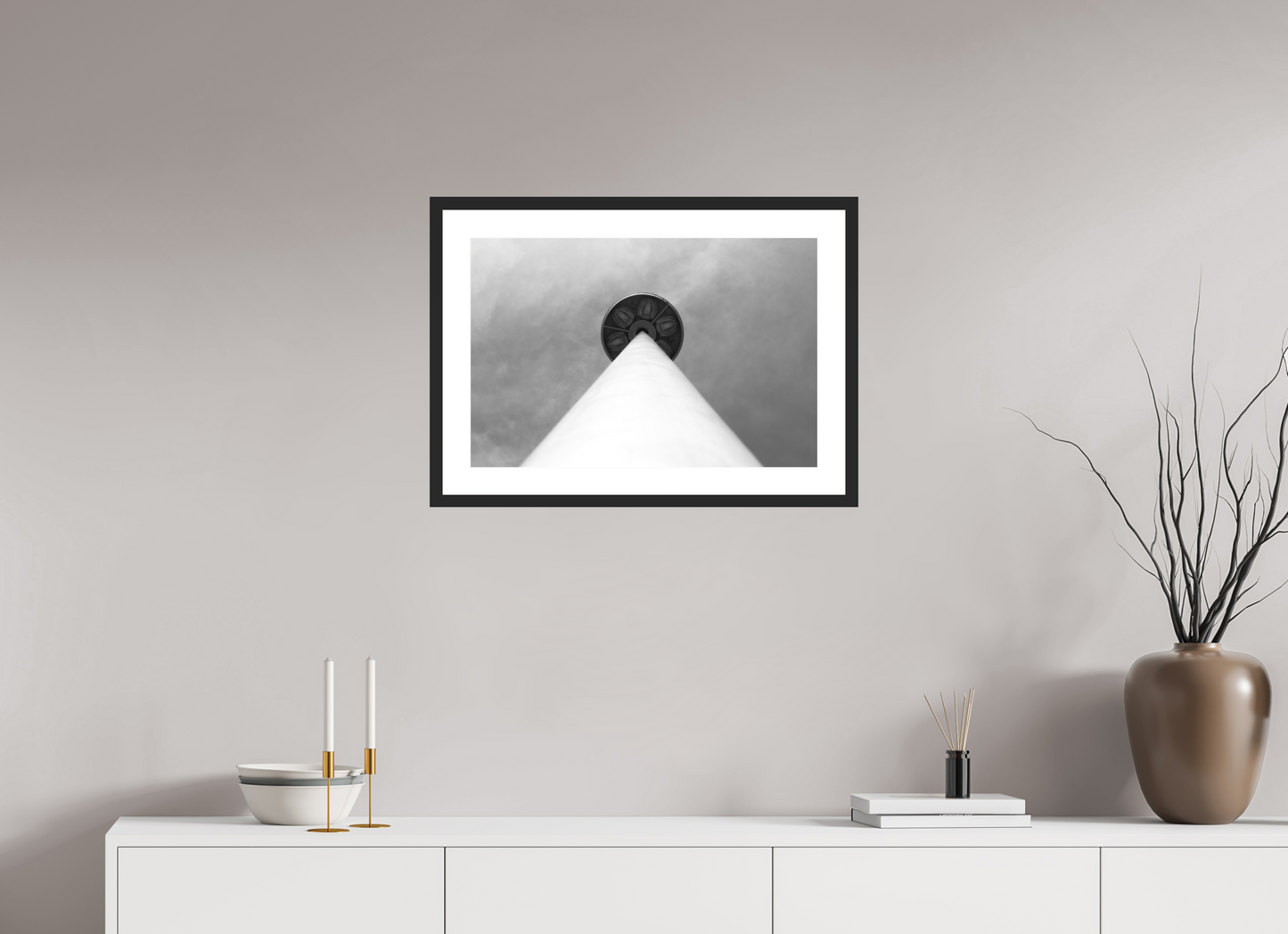 Nail - Abstrakte Schwarzweiß-Fotografie, Naheinstellung - Hochwertiger Abzug in Galeriequalität