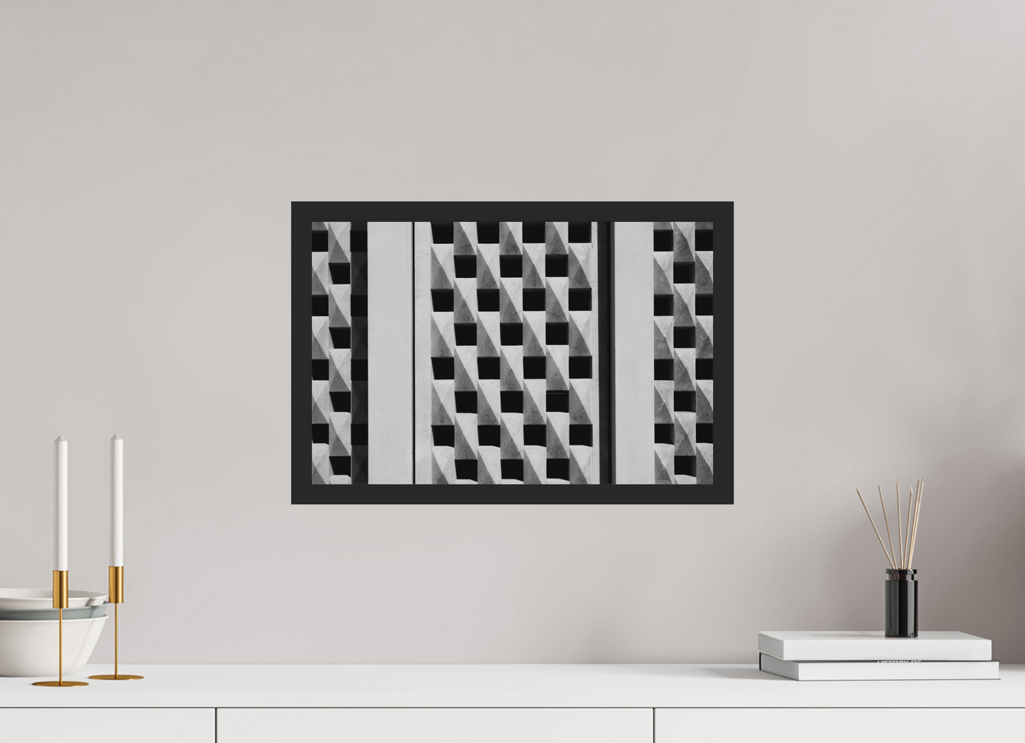 45 x 30 cm, Ilford on Aluminium behind Acrylic Glass, Framed Waffle - Abstrakte Schwarzweiß-Fotografie - Hochwertiger Abzug in Galeriequalität
