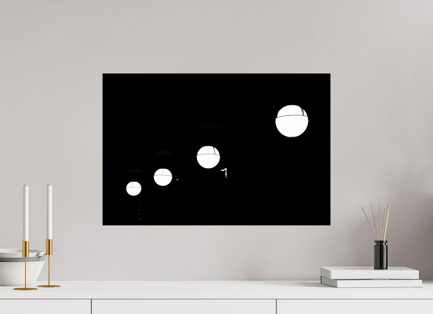 60 x 40 cm, Ilford Photo Print Trajectory - Abstrakte Schwarzweiß-Nachtfotografie - Hochwertiger Abzug in Galeriequalität