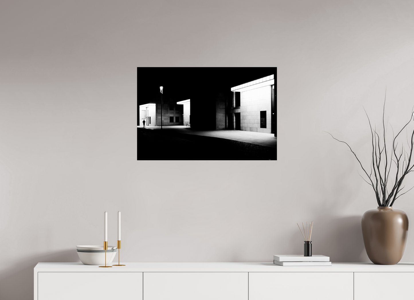 Ghosts - Schwarzweiß-Nachtfotografie - Hochwertiger Abzug in Galeriequalität
