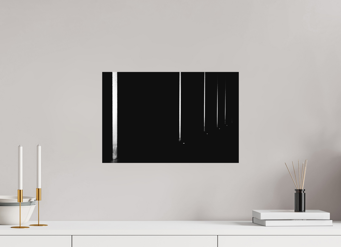 Light Sabers - Minimalistische Schwarzweiß-Nachtfotografie - Hochwertiger Abzug in Galeriequalität
