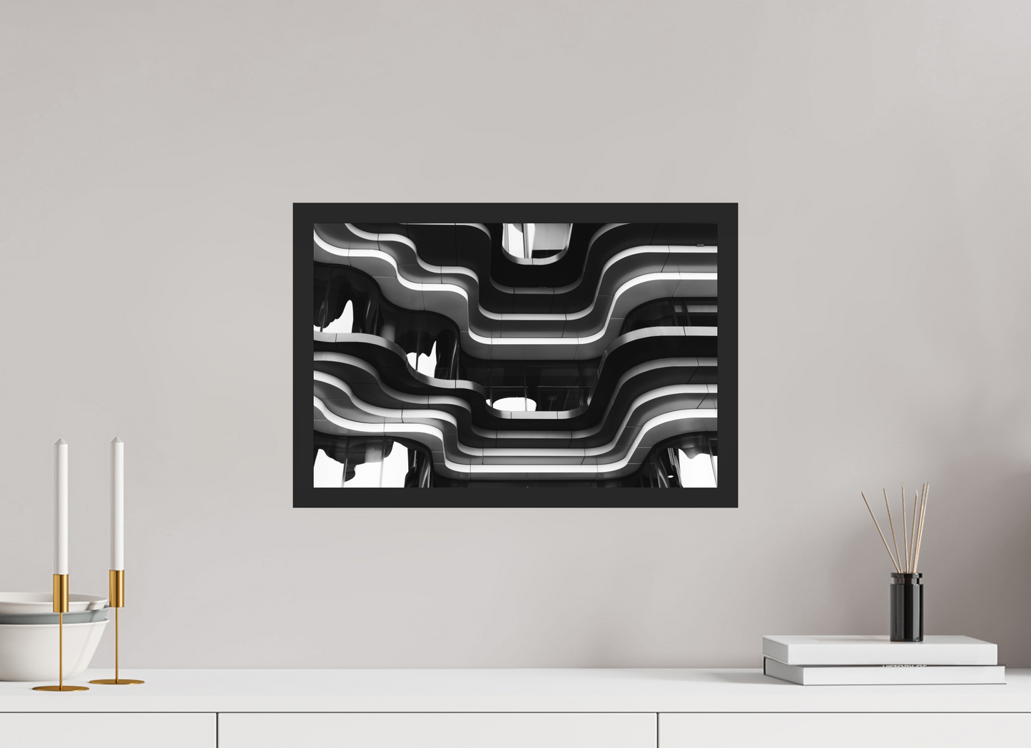 45 x 30 cm, Ilford on Aluminium, Framed Waves - Abstrakte Schwarzweiß-Architekturfotografie - Hochwertiger Abzug in Galeriequalität