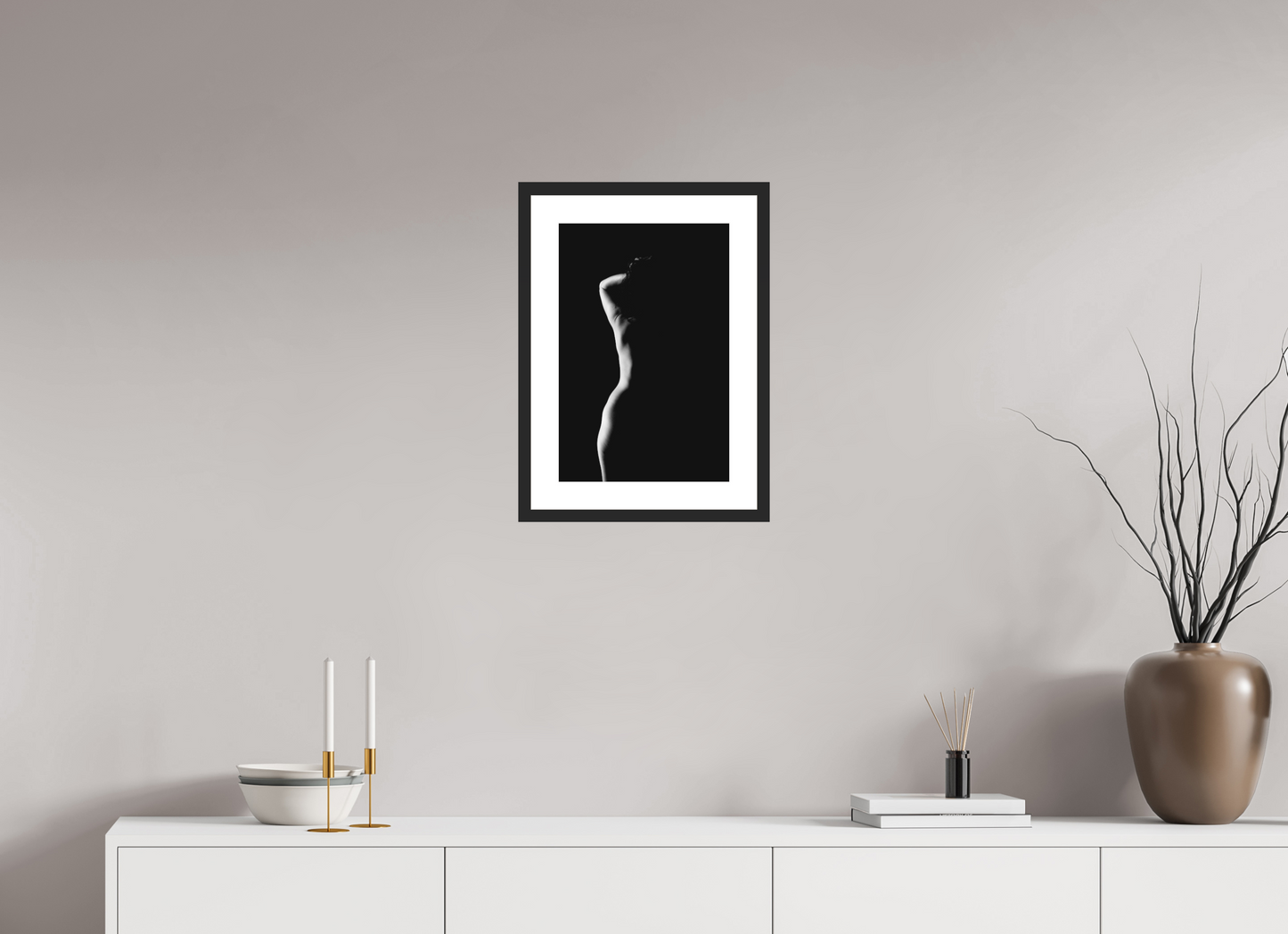Crescent Moon - Schwarzweiß-Fotografie, Teilakt - Hochwertiger Abzug in Galeriequalität
