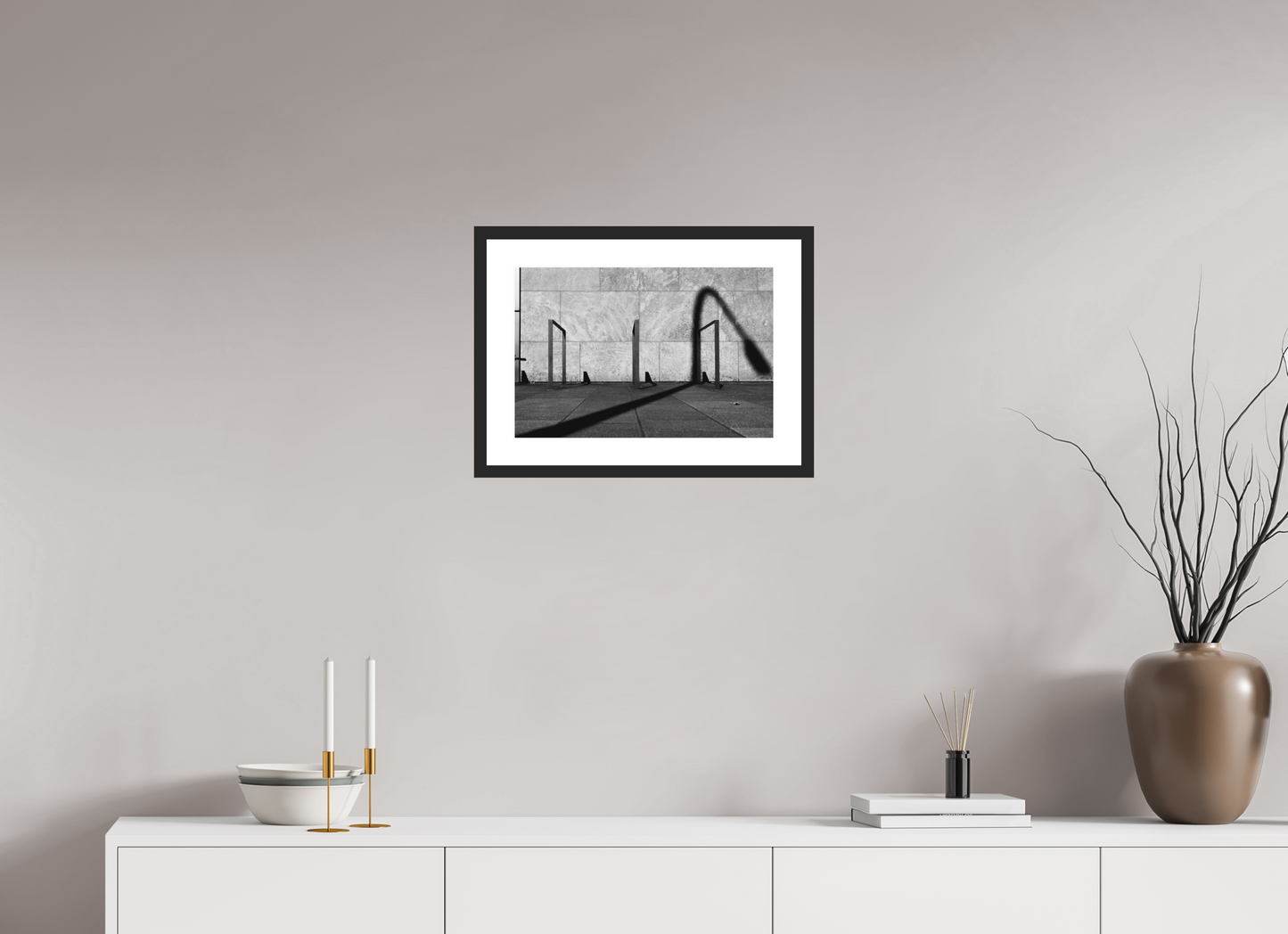 Bow - Abstrakte Schwarzweiß-Fotografie - Hochwertiger Abzug in Galeriequalität