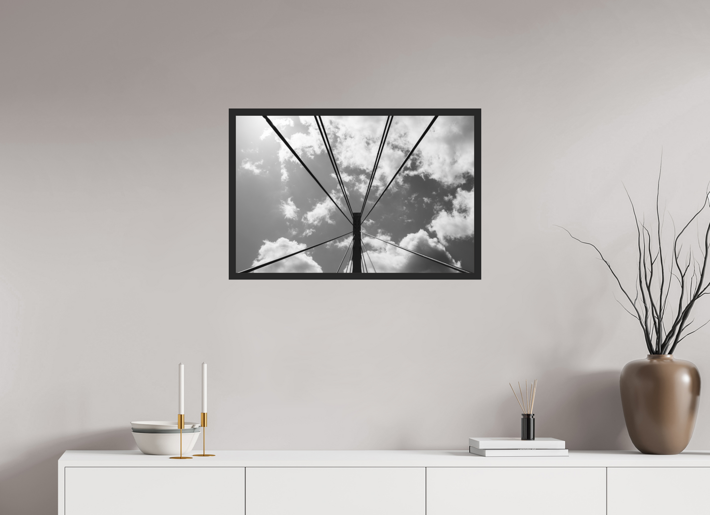Suspension II - Schwarzweiß-Fotografie - Hochwertiger Abzug in Galeriequalität