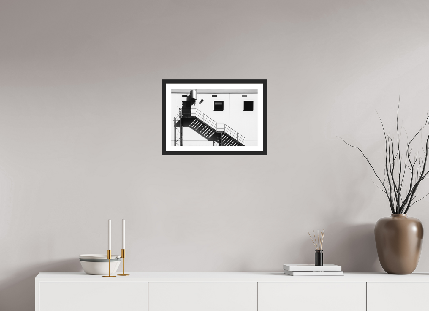 45 x 30 cm, Ilford on Aluminium, Framed with Border Floating - Schwarzweiß-Architekturfotografie - Hochwertiger Abzug in Galeriequalität