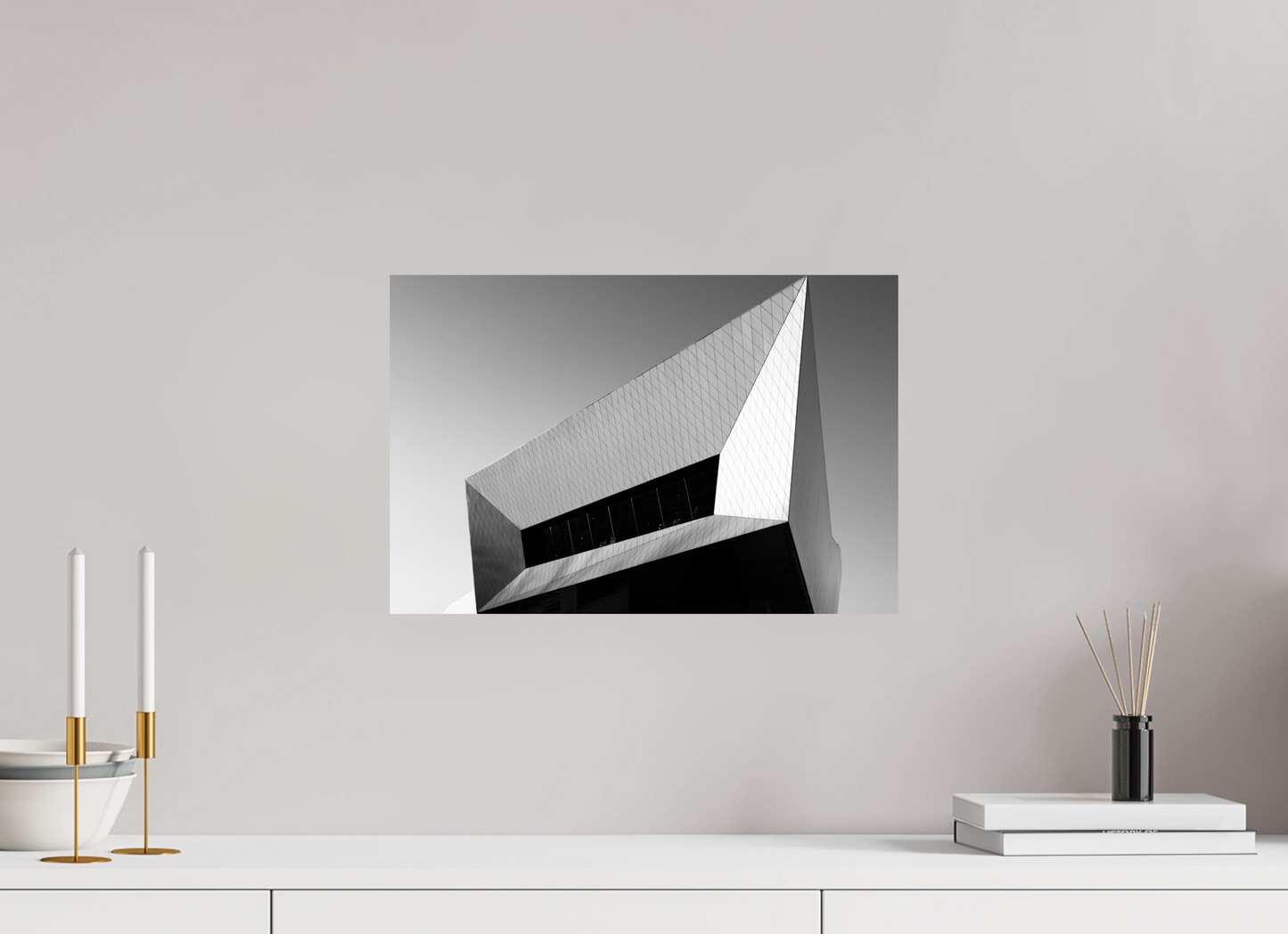 Distortion - Schwarzweiß-Architekturfotografie - Hochwertiger Abzug in Galeriequalität