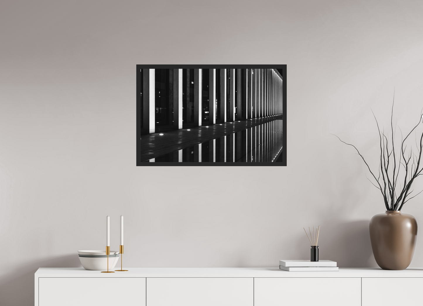 Rail - Schwarzweiß-Nachtfotografie - Hochwertiger Abzug in Galeriequalität