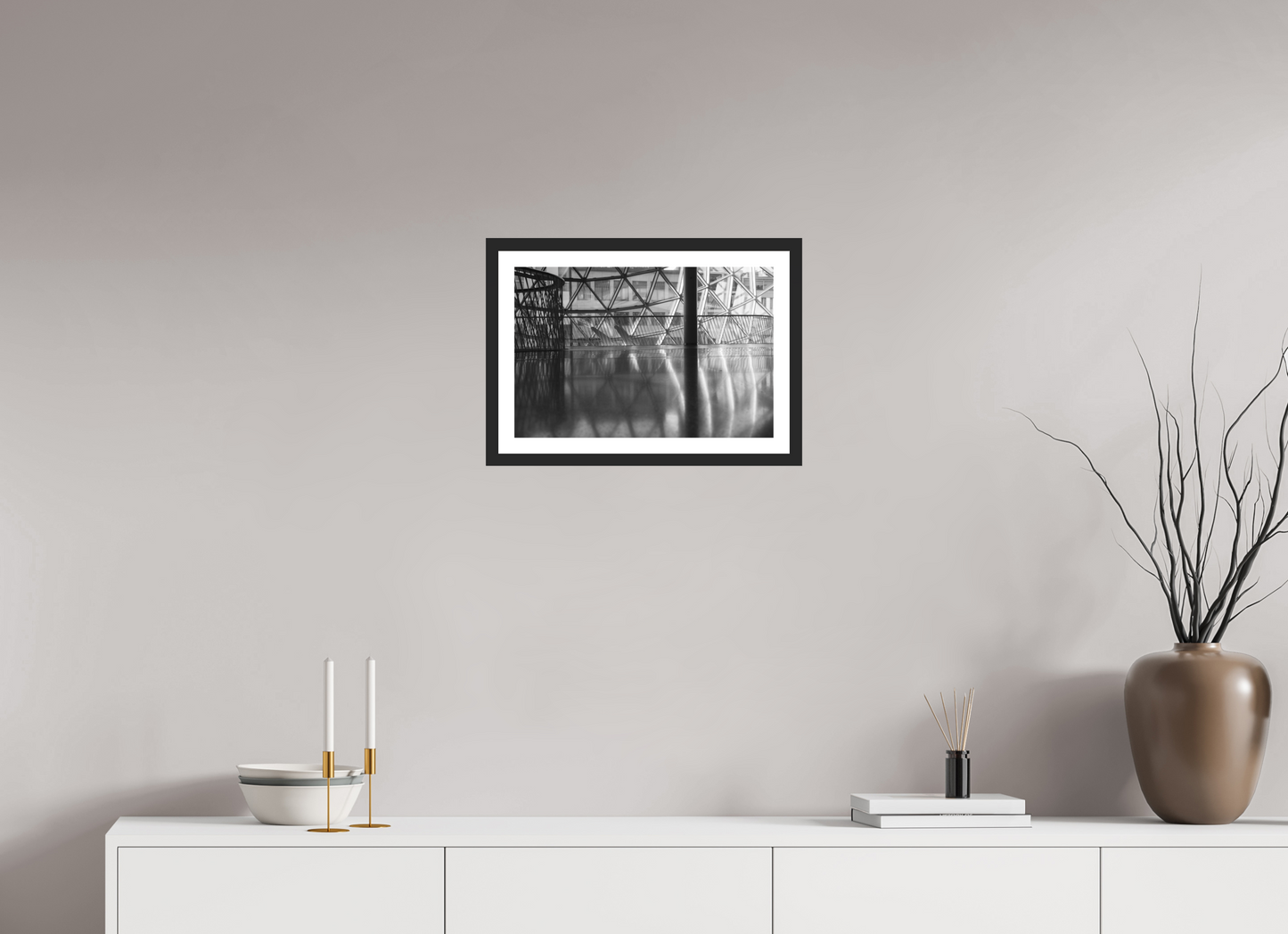 45 x 30 cm, Ilford on Aluminium, Framed with Border Polished - Schwarzweiß-Architekturfotografie - Hochwertiger Abzug in Galeriequalität