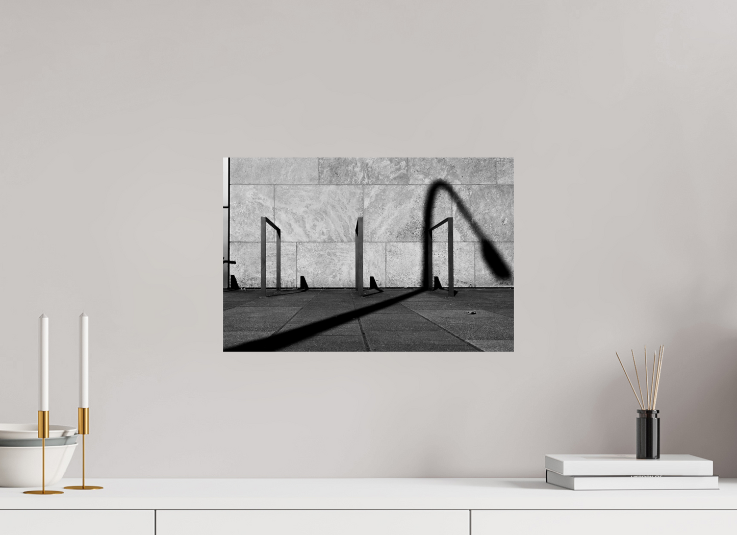 Bow - Abstrakte Schwarzweiß-Fotografie - Hochwertiger Abzug in Galeriequalität