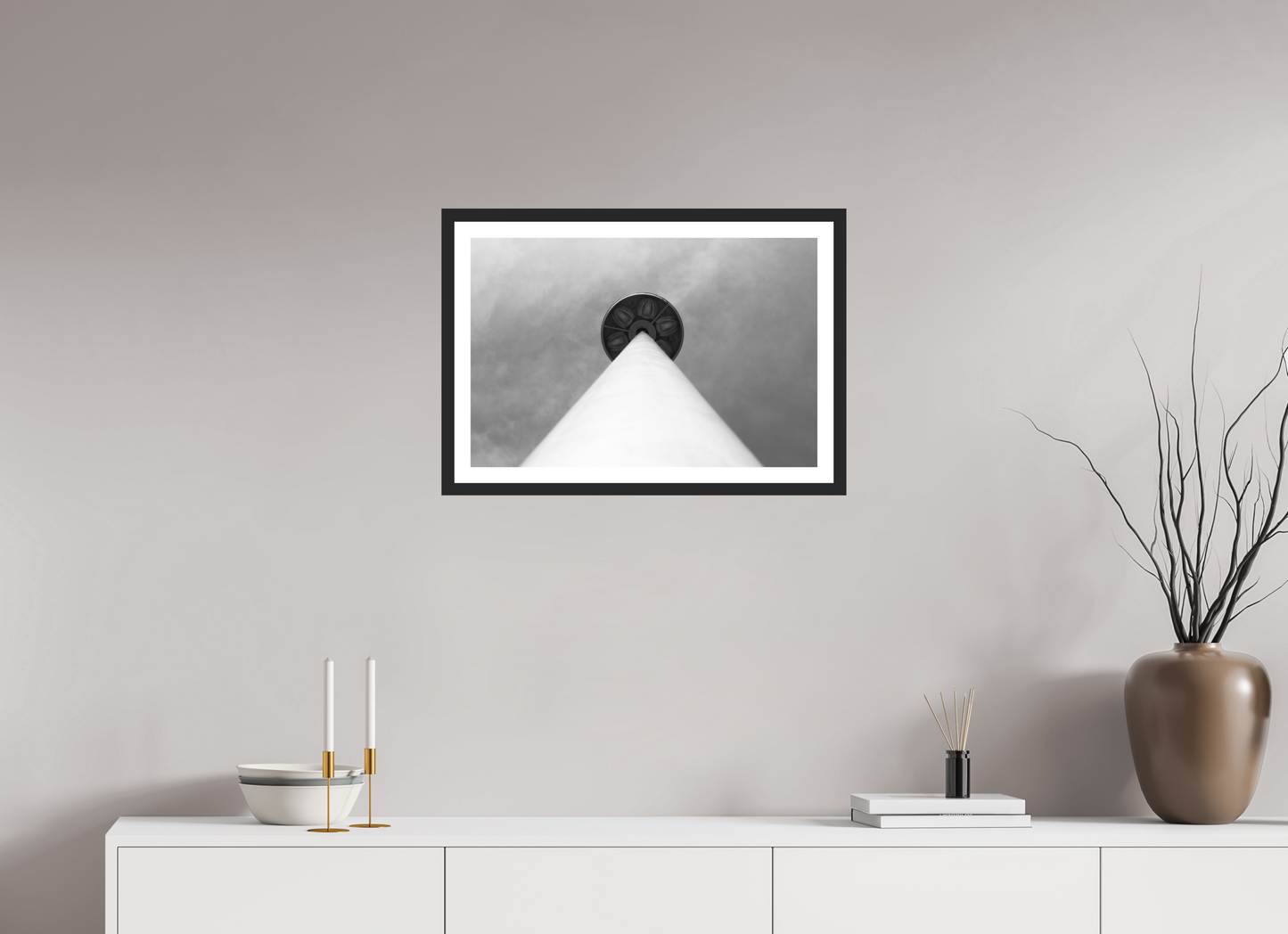 Nail - Abstrakte Schwarzweiß-Fotografie, Naheinstellung - Hochwertiger Abzug in Galeriequalität