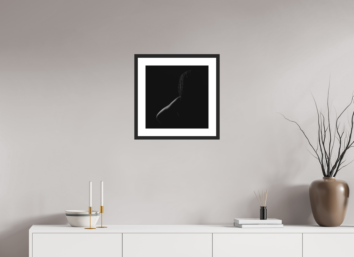Crescent Moon III - Schwarzweiß-Fotografie, Teilakt - Hochwertiger Abzug in Galeriequalität Print