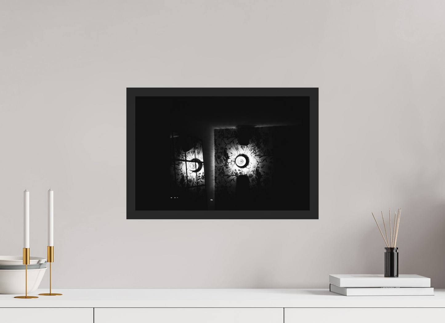 Nova - Schwarzweiß-Nachtfotografie - Hochwertiger Abzug in Galeriequalität
